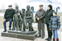 Открытие памятника крестьянской семье в Красной Звезде_8